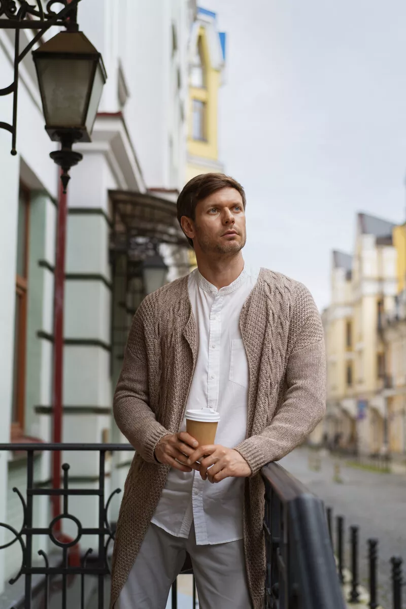 Jak nosić kardigan męski? Przewodnik