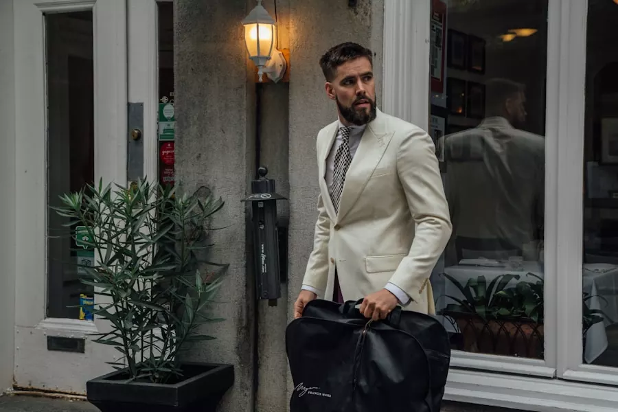 Jak się ubrać do kościoła w niedzielę? Odkryj 5 zasad elegancji z klasą
